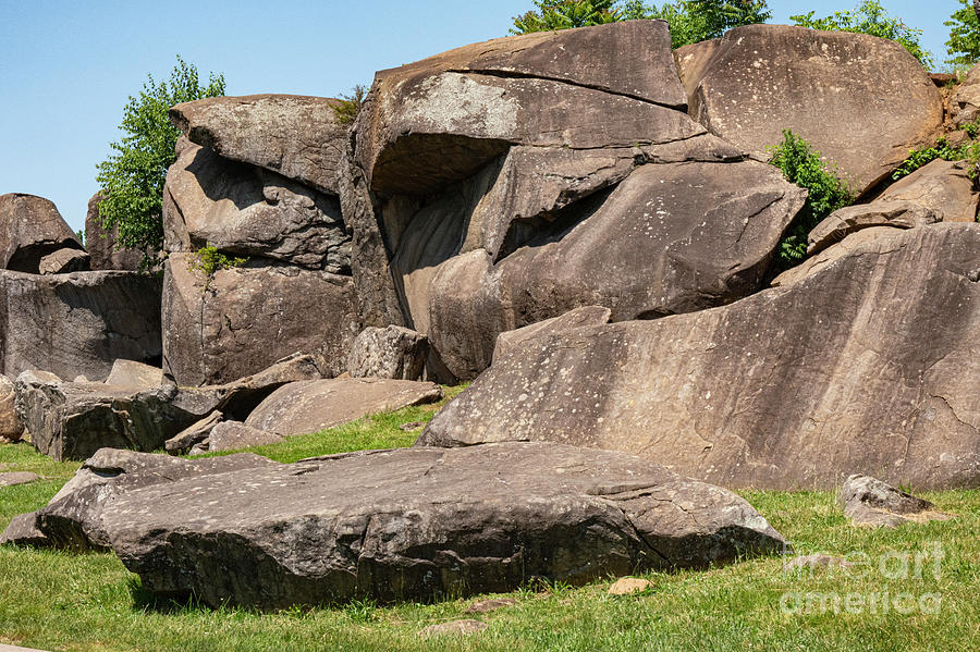 Devils Den in Gettysburg National Military Park Three Photograph by Bob Phillips
