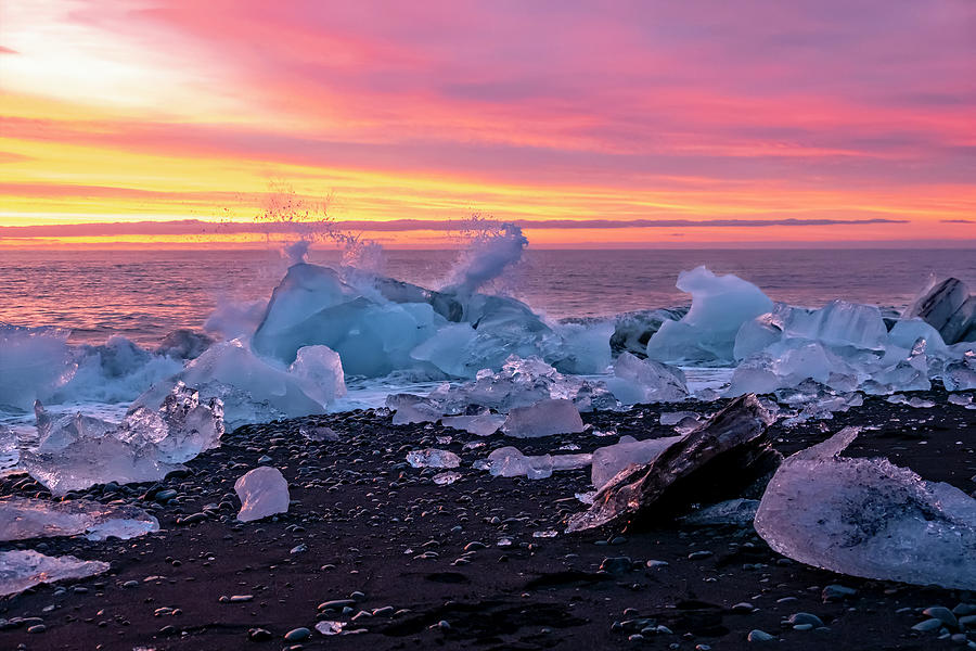 Diamond Beach Sunrise Photograph by Catherine Reading