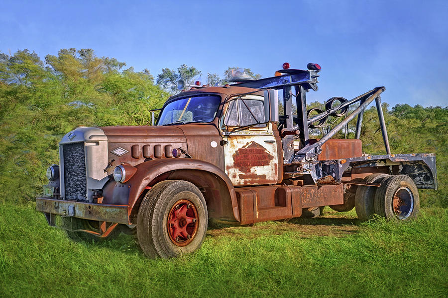 Diamond T - Wrecker Photograph by Nikolyn McDonald - Fine Art America