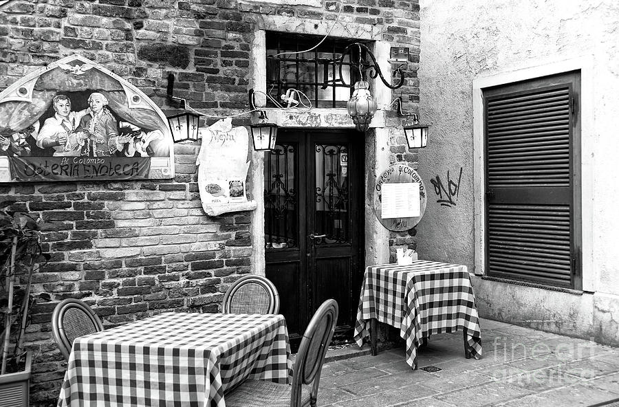 Dining Italian Style in Venice Photograph by John Rizzuto