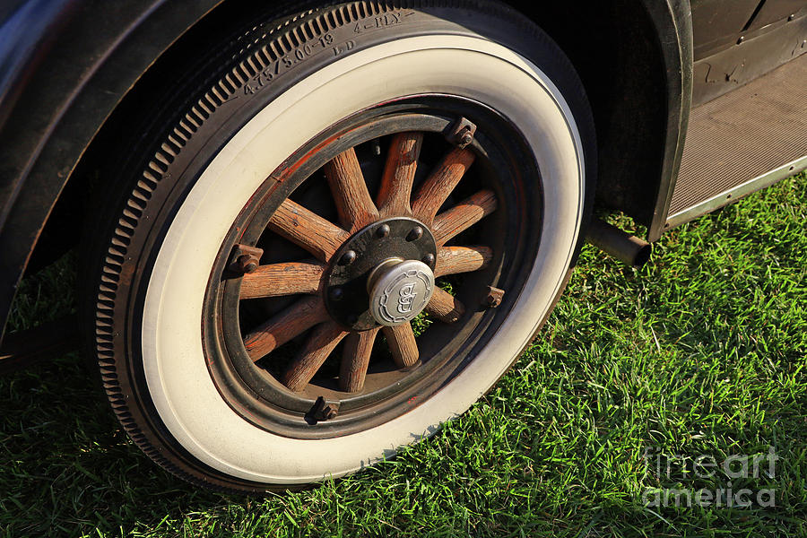 Dodge Brothers Wooden Wheel 8746 Photograph by Jack Schultz