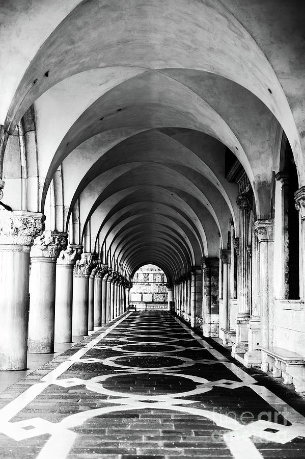 Doges Palace Dimensions in Venice Photograph by John Rizzuto