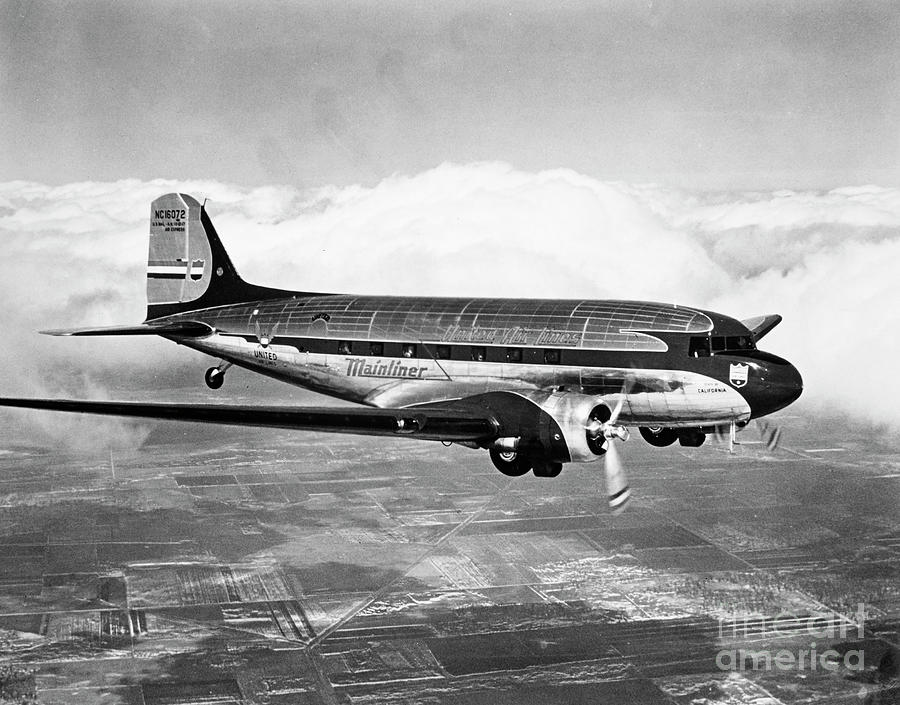 Transportation Photograph - Douglas Dc-3 Aircraft, 1940 by Granger