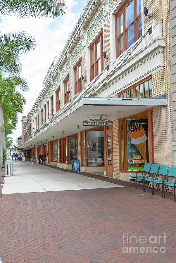 Downtown Fort Myers 4 Photograph by Lisa Kilby