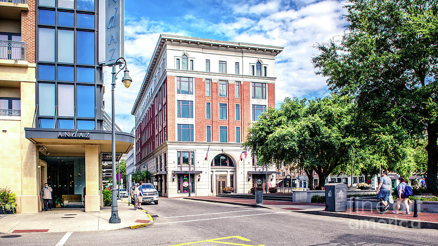 Downtown Savannah Photograph by Cecilius Concepcion - Fine Art America