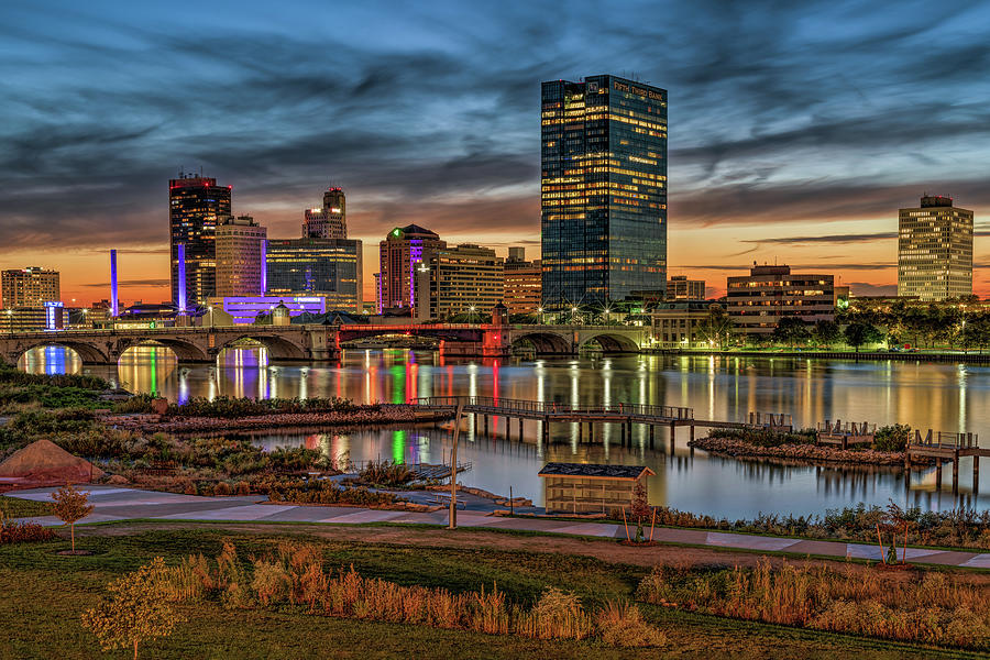 Downtown Toledo Ohio Photograph by Jamison Moosman - Fine Art America