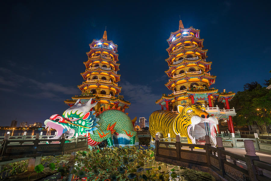 Dragon and Tiger Pagodas at lotus lake, Kaohsiung, Taiwan at night Photograph by JethuynhCan