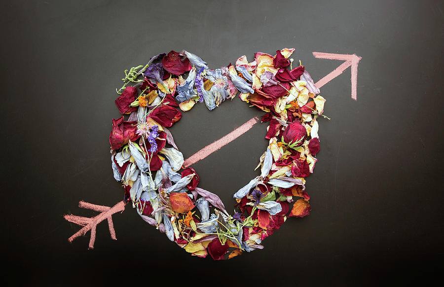 Flower Mixed Media - Dried Flowers Heart Wreath by Sandi OReilly