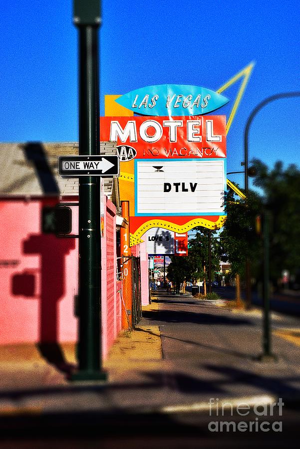 Dtlv Photograph by Rodney Lee Williams