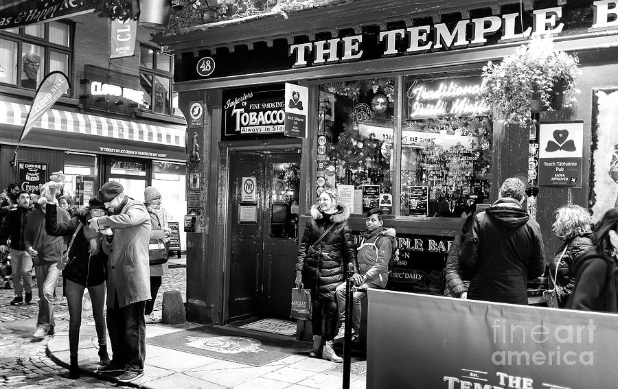 Dublin Good Times at the Temple Bar at Night Photograph by John Rizzuto
