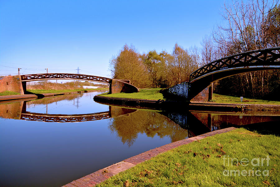 Dudley Canal Junction Photograph by Stephen Melia