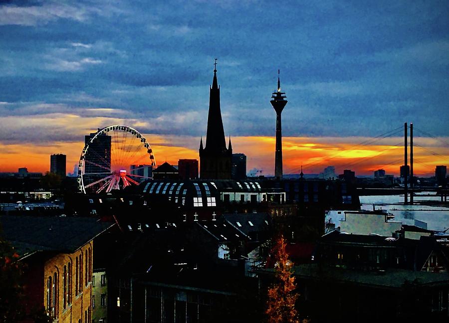 Duesseldorf Sunset Skyline Photograph by Richard Cummings