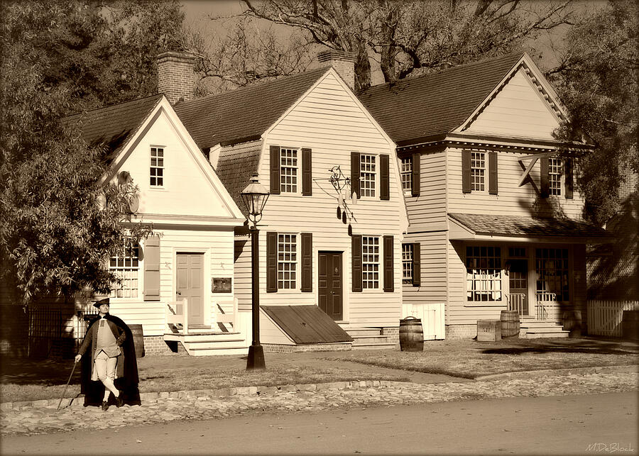 Duke Of Gloucester Street Scene Photograph By Marilyn DeBlock | Pixels