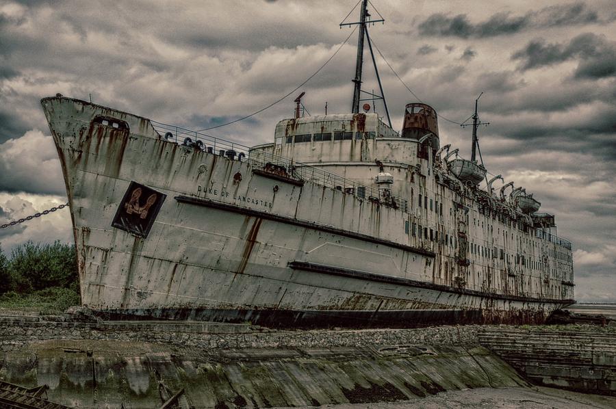 Duke of Lancaster Photograph by Ray Roscoe - Fine Art America