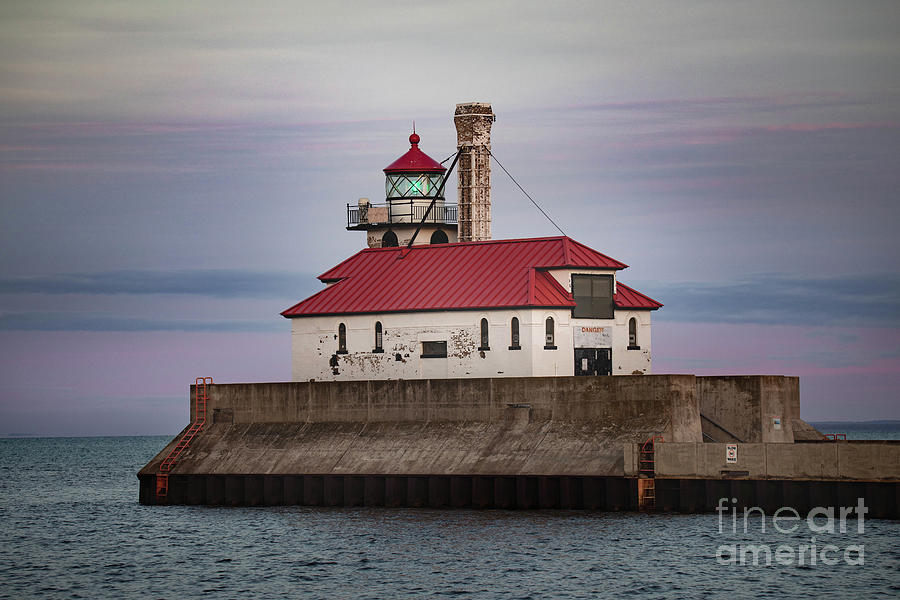 Duluth Minnesota South Breakwater Outer Lighthouse Photograph by Nikki Vig
