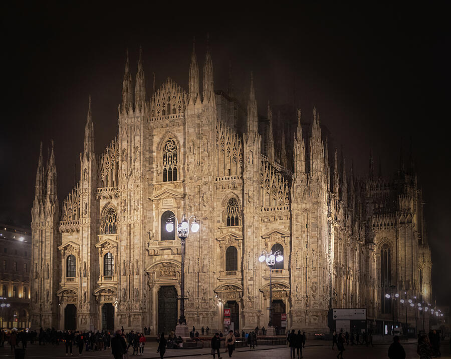 Duomo Di Milano On A Foggy Night Photograph by Elvira Peretsman