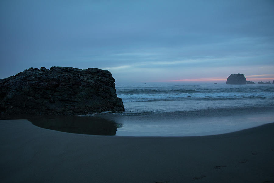 Dusk at Bandon Beach Photograph by Gerri Bigler