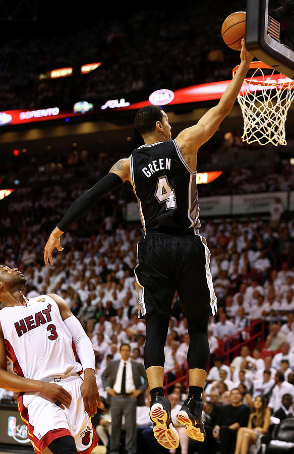 Dwyane Wade and Danny Green Photograph by Andy Lyons