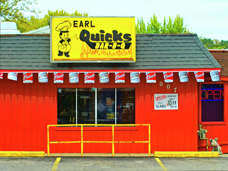 Earl Quicks Barbeque Joint Photograph by Dominic Piperata