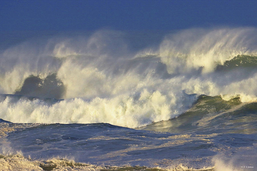Early Morning Waves Along The Oregon Coast Digital Art by Tom Janca