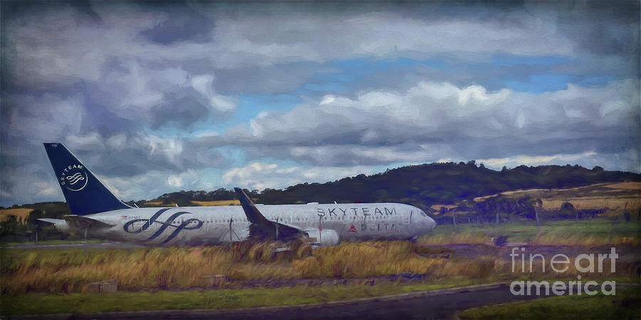 Edinburgh Airport - Aircraft Departing Photograph by Yvonne Johnstone