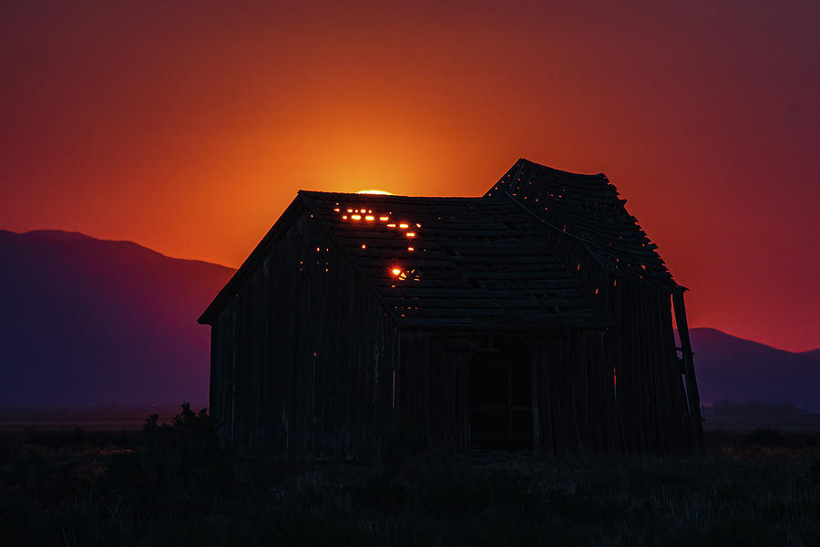 Eerie Glow at the Old Barn Photograph by Mike Lee