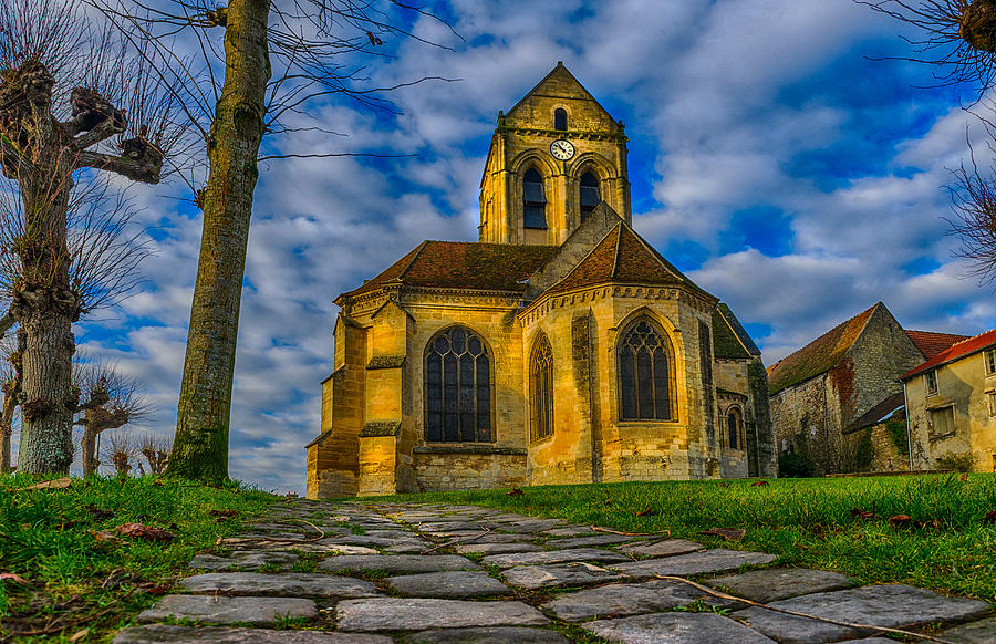 Eglise de Note Dame de Auvers sur Oise Photograph by Henry Norton