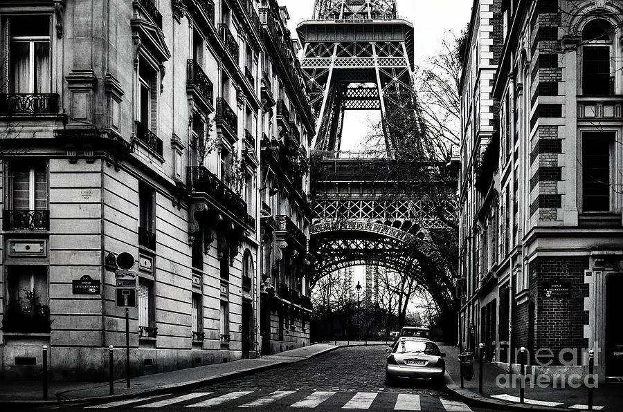 Eiffel Tower - Classic View Photograph by M G Whittingham