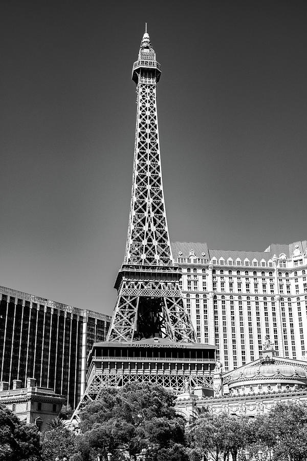 Eiffel Tower Las Vegas Nevada Black and White Photograph by Dave Morgan
