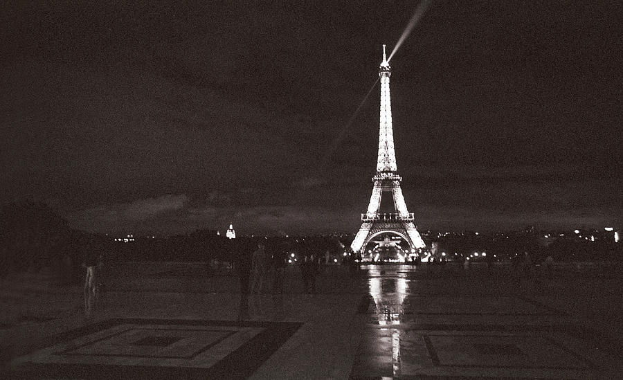 Eiffel Tower -- spotlight Photograph by Harold E McCray