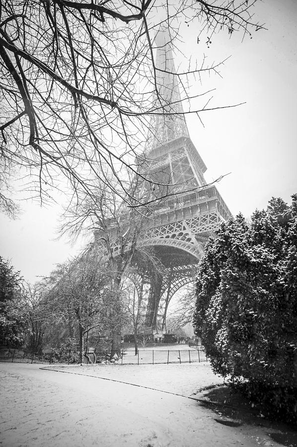 Eiffel Tower under snow Photograph by Brasil2