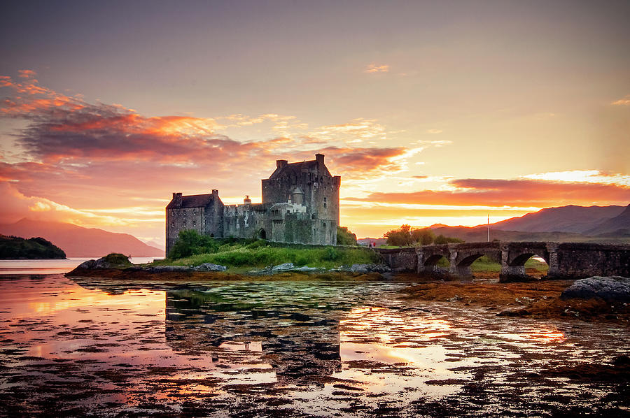 Eilean Donan Photograph by Greg Gluchy - Fine Art America