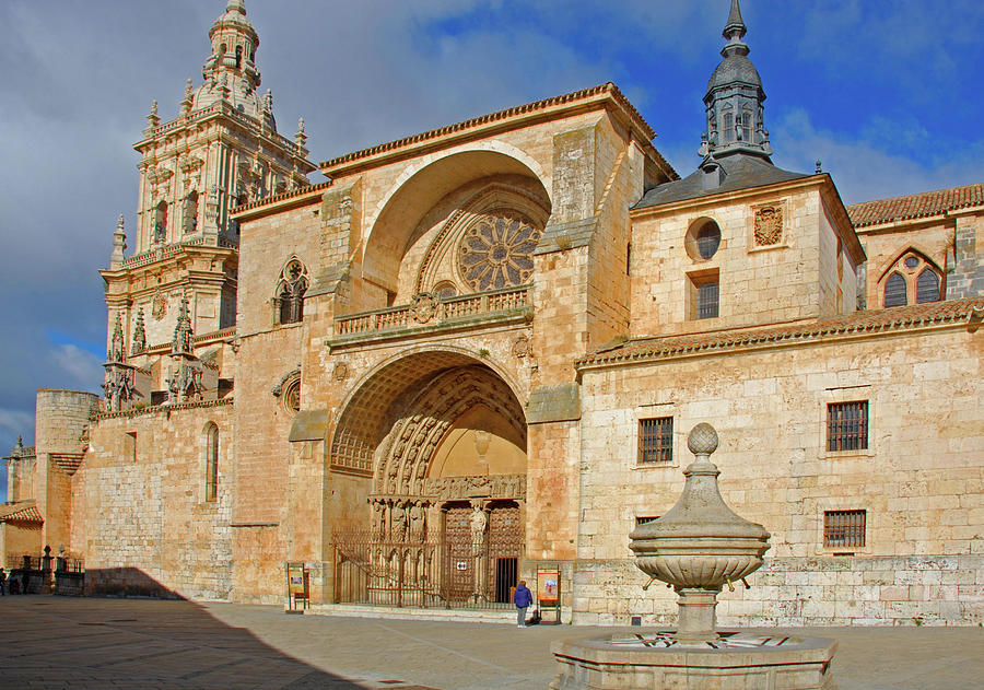 El Burgo de Osma Cathedral Photograph by Les Hutton