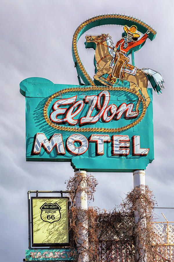 El Don Motel Neon Sign - Route 66 - Albuquerque Photograph by Susan Rissi Tregoning