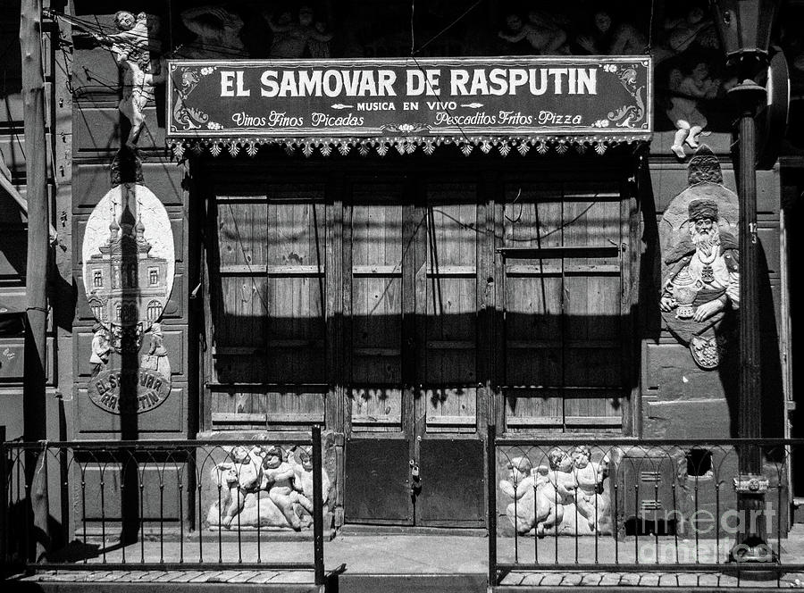El Samovar De Rasputin Photograph by Raphael Bittencourt