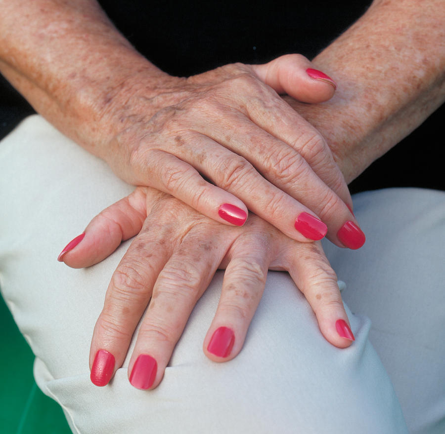 Elderly hands of woman Photograph by Fstoplight