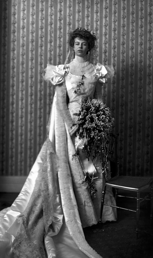 Portrait Photograph - Eleanor Roosevelt In Her Wedding Gown - 1905 by War Is Hell Store