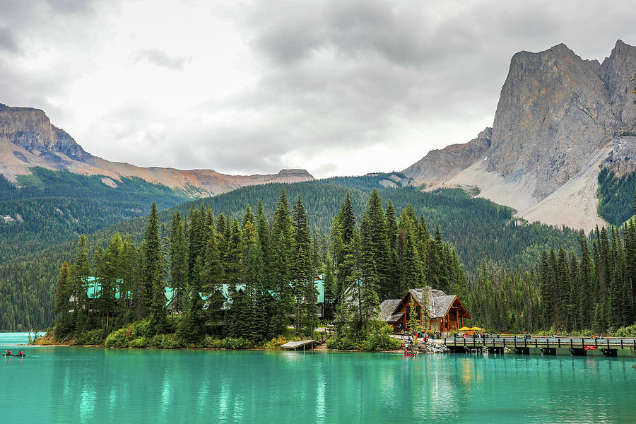 Emerald Lake Lodge Resort Yoho Photograph by Dan Sproul