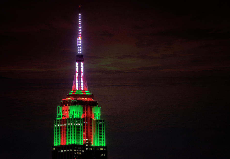 Empire State Building Christmas Photograph by Mike Lent