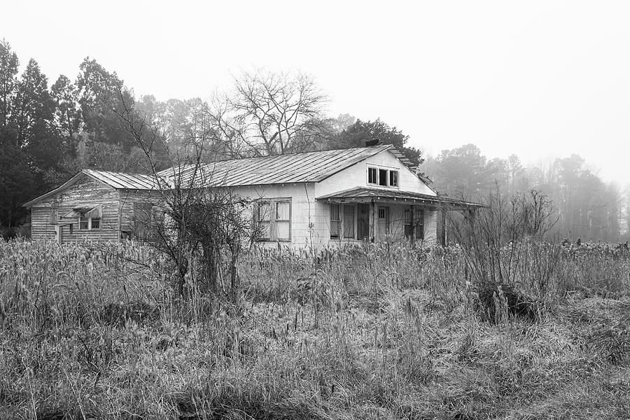 Empty House - Home Alone and Abandoned in Pamlico County Photograph by Bob Decker