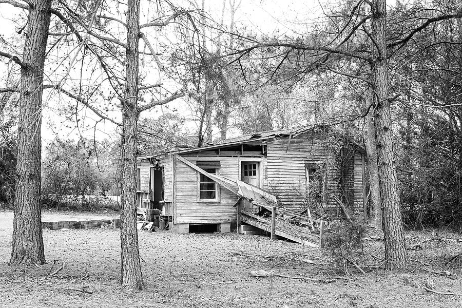 Empty Old House In Ruins Near Reelsboro North Carolina Photograph
