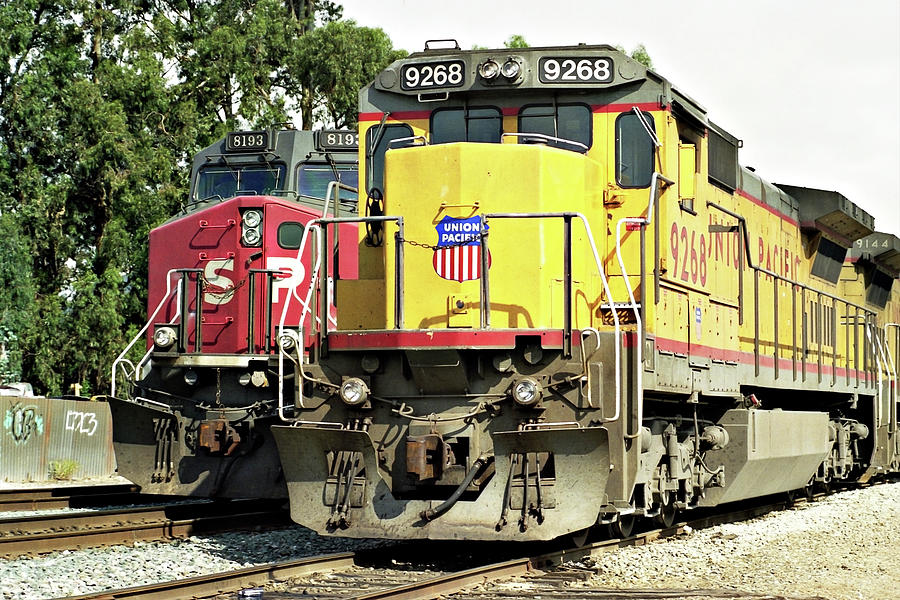 End of an Era -- Southern Pacific and Union Pacific Locomotives in