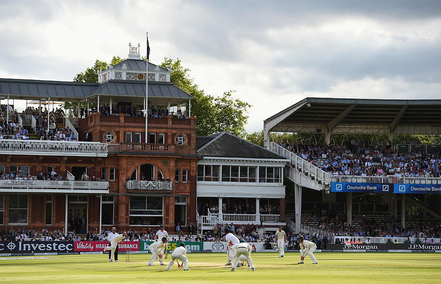 England v Australia: 2nd Investec Ashes Test - Day Two Photograph by Shaun Botterill