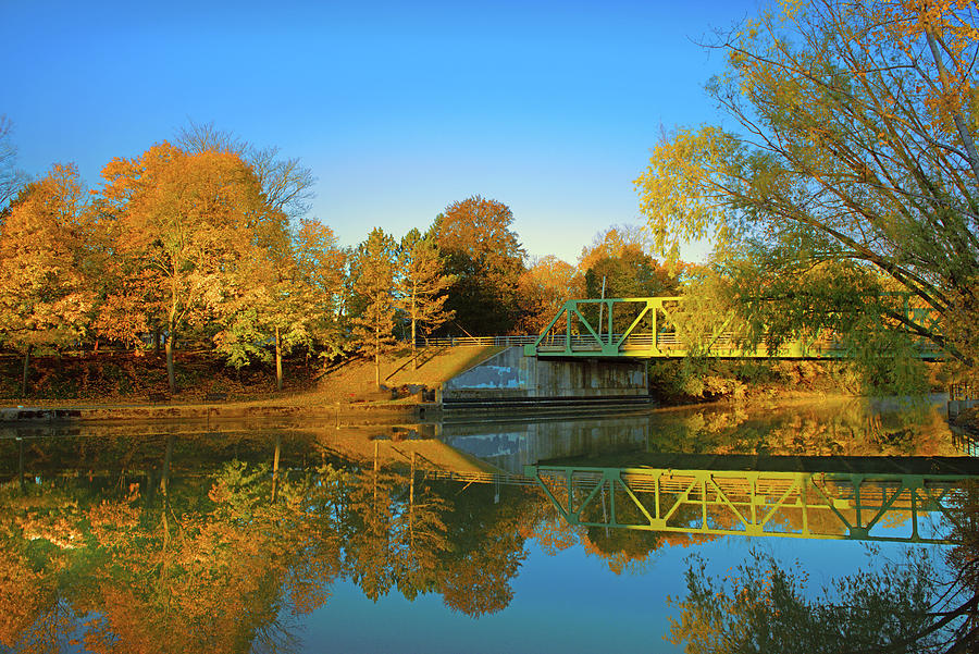 Erie Canal with fall leaf color and bridge-Pittsford, New York ...