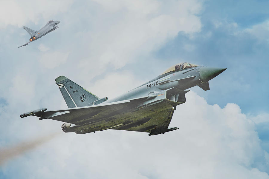 Eurofighter Typhoon EF 2000 Photograph by Chris Lord
