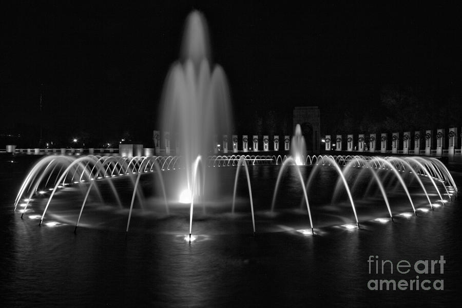 Evening At The World War II Fountain Black And White Photograph by Adam Jewell
