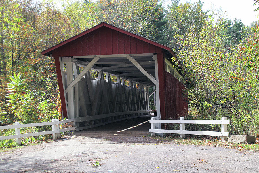 Everett Covered Bridge Photograph by Linda Goodman - Fine Art America