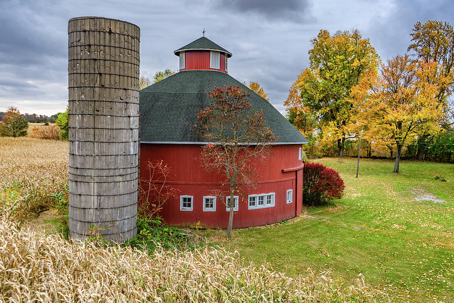 Landscape Photograph - Everett Rouch Round Barn by Scott Smith Landscape Photograph - Everett Rouch Round Barn by Scott Smith