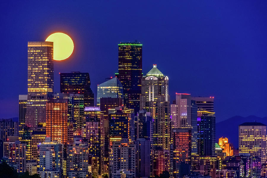 Exquisite Seattle Full Moon Photograph by Emerita Wheeling