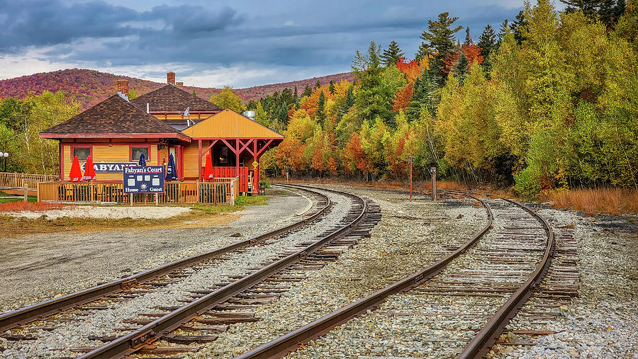 Fabyans Train Station in Autumn Colors Photograph by Jeff Folger